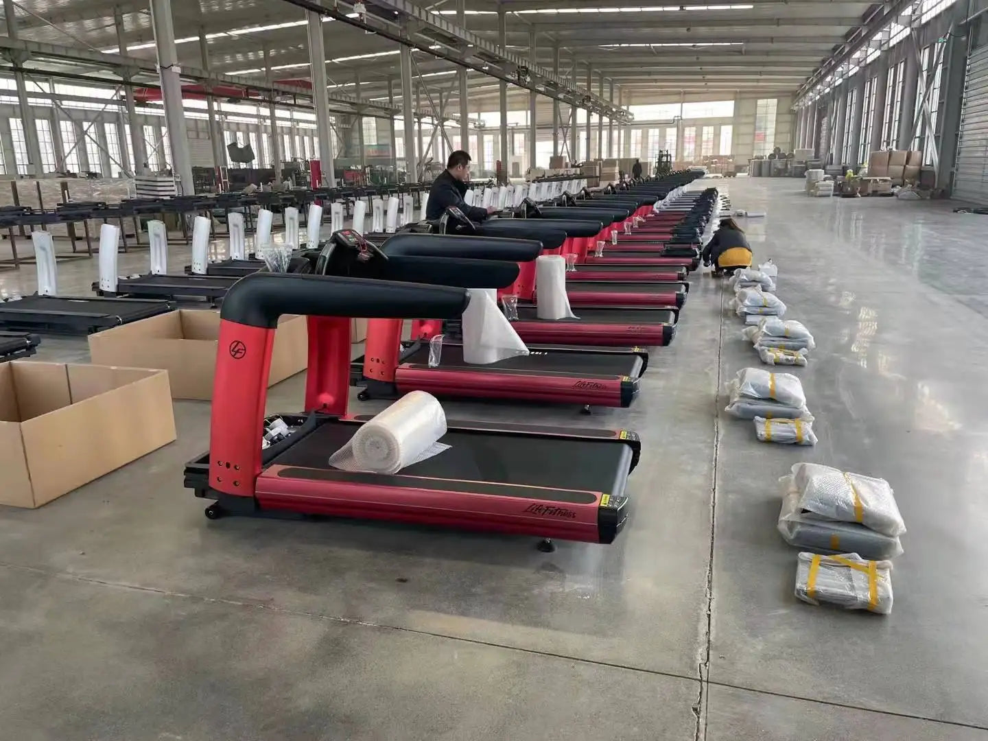 Sport gym equipment luxury electric training 3.5HP semi commercial treadmill manufacturer-Finds Fit