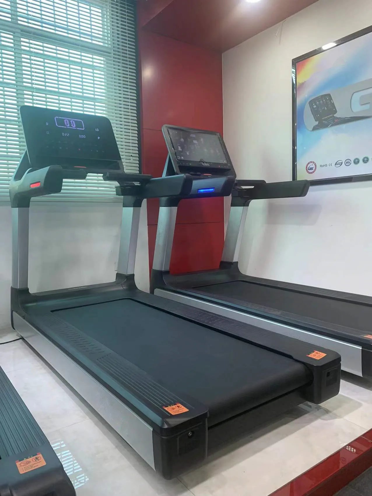 High End commercial electric treadmill running-Finds Fit