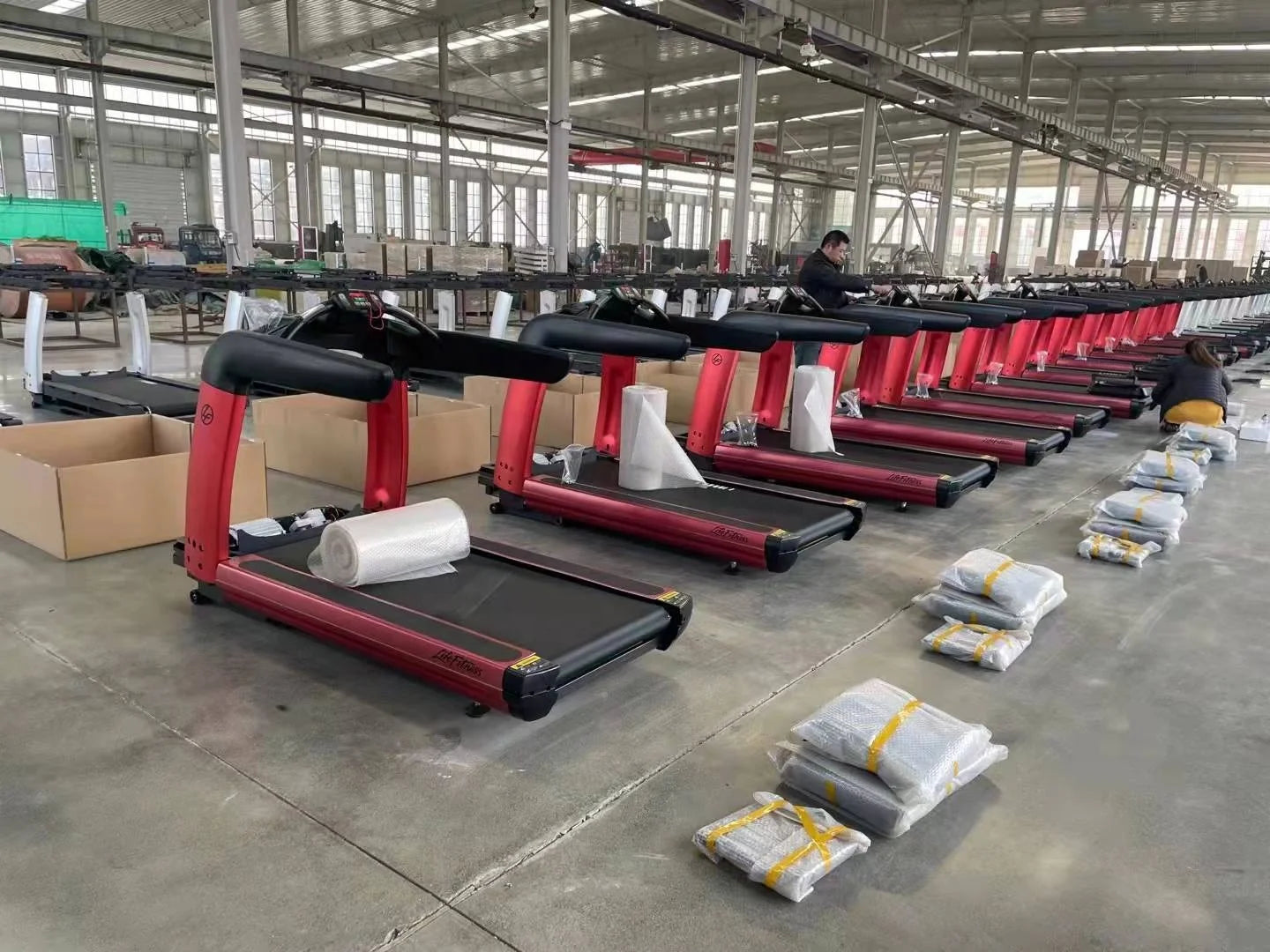 Sport gym equipment luxury electric training 3.5HP semi commercial treadmill manufacturer-Finds Fit