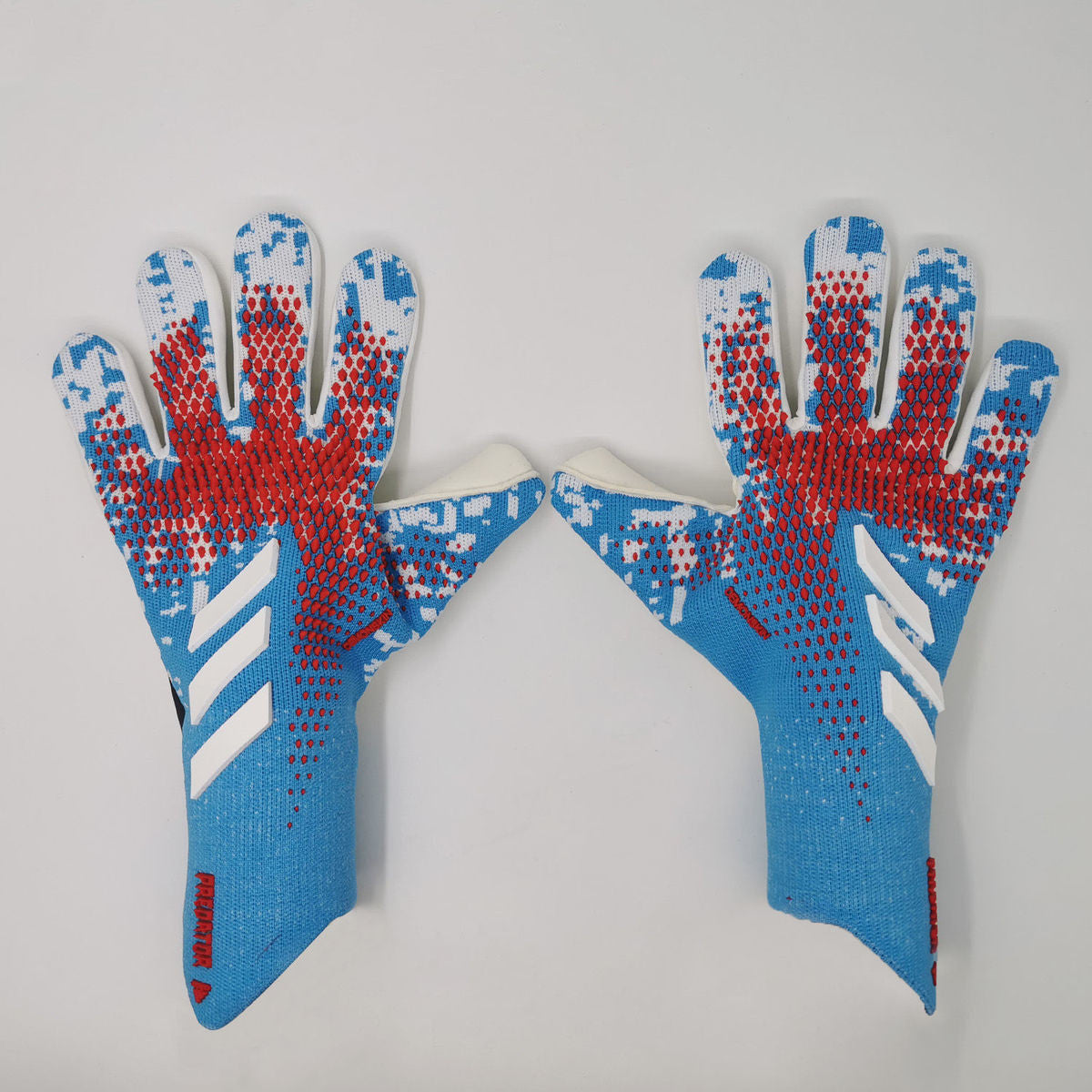 Football Gloves For Youth And Adult Games-Finds Fit