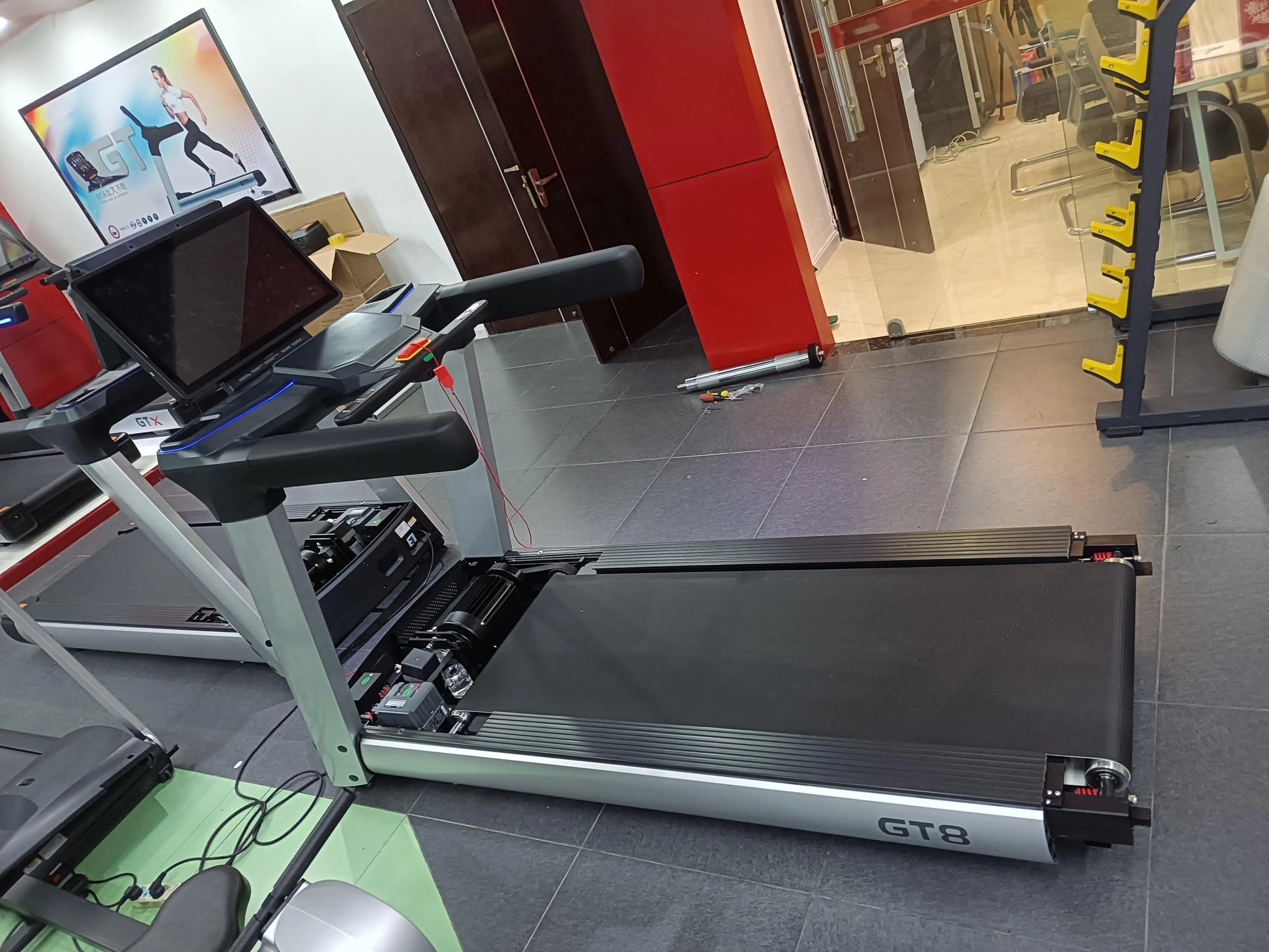 High-End Electric LCD Heavy-Duty Treadmill Machine-Finds Fit