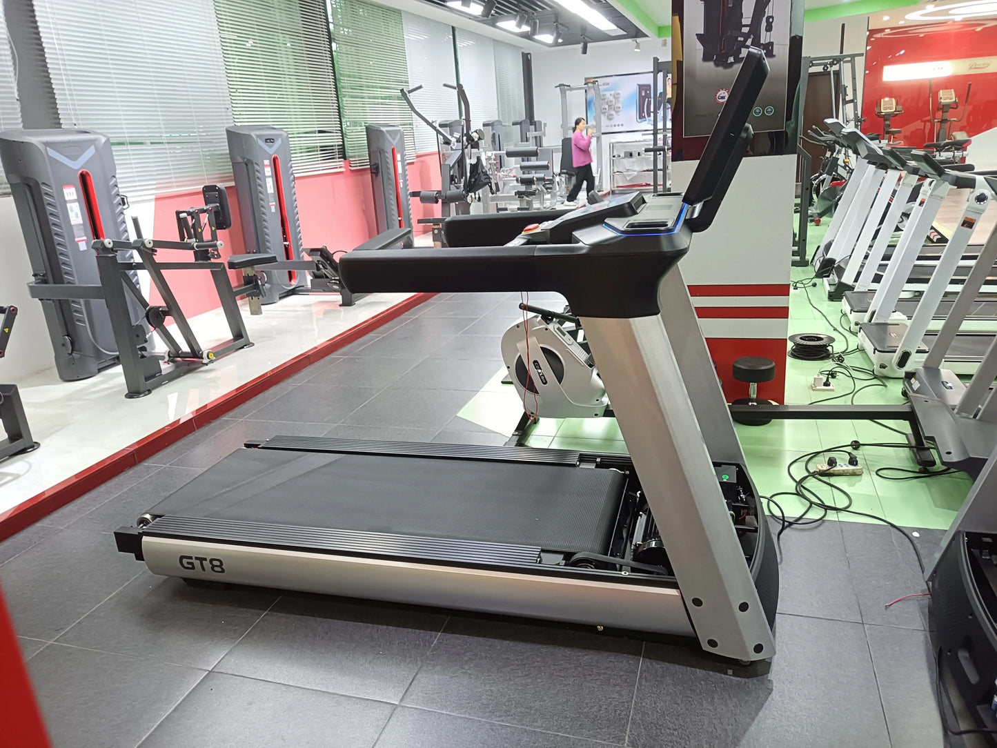 High-End Electric LCD Heavy-Duty Treadmill Machine-Finds Fit