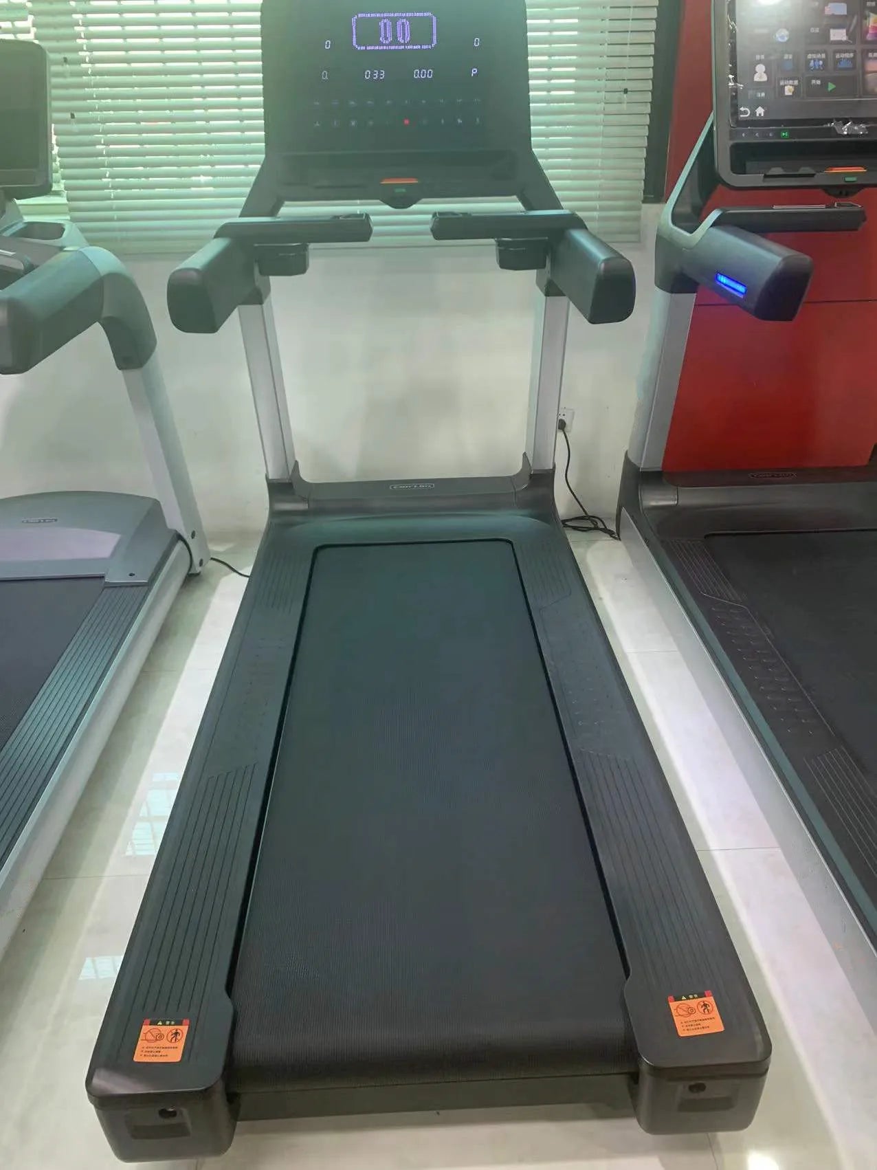 High End commercial electric treadmill running-Finds Fit