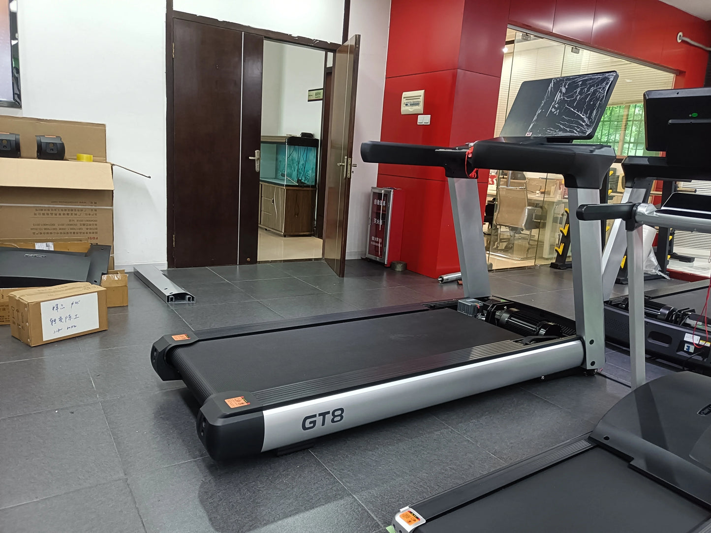 Heavy-Duty Commercial Treadmill High-End Electric Treadmill Machine Design for Gym Use-Finds Fit