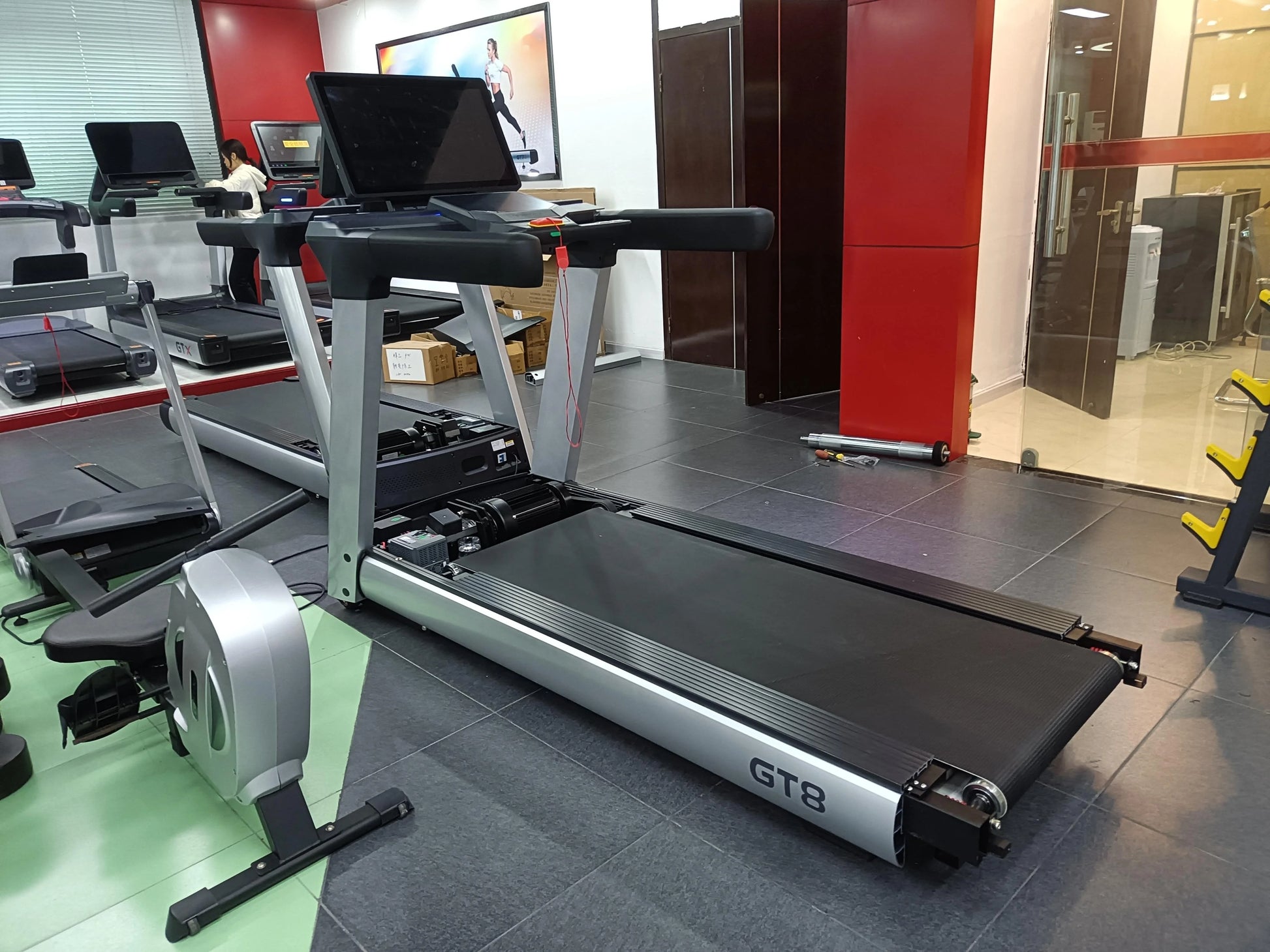 High-End Electric LCD Heavy-Duty Treadmill Machine-Finds Fit